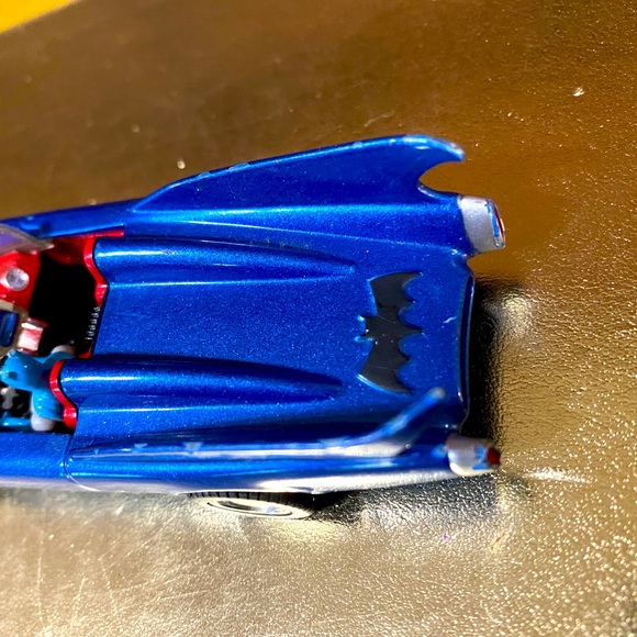 BATMAN 1960 BAT MOBILE CORGI CAR DC COMICS DIE CAST BLUE CAR BMBV1 & BATMAN 4.5” - Picture 12 of 14